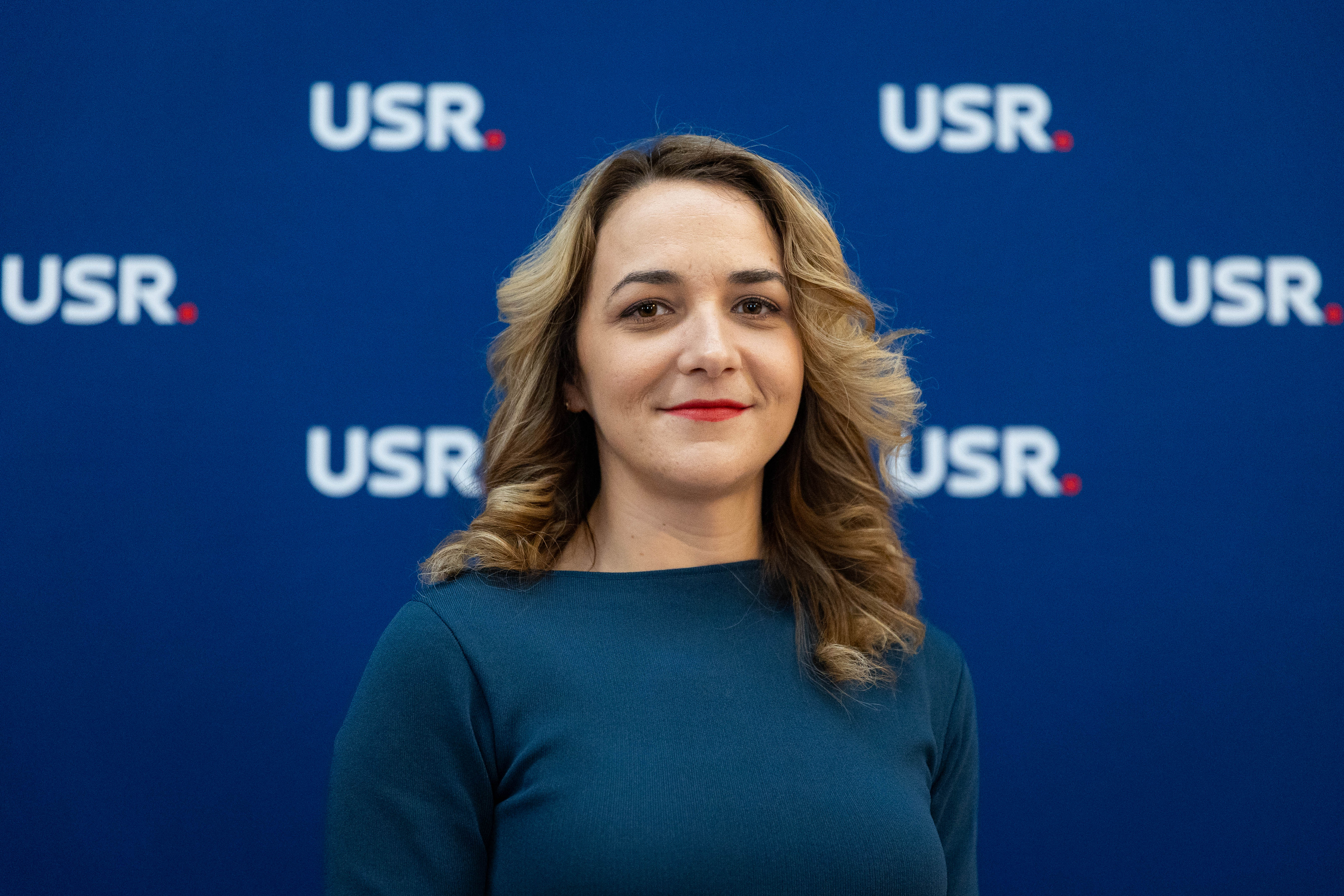 Cynthia Păun: ”Femeile din România nu au nevoie de gesturi simbolice. Au nevoie de protecție reală, zi de zi”